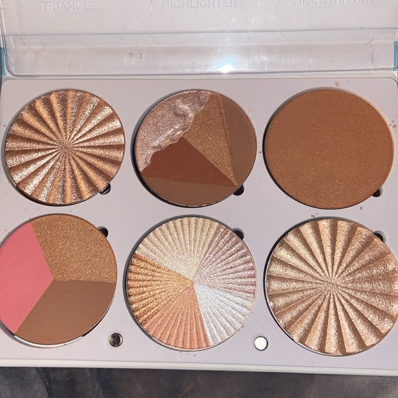 OFRA On the Glow highlighting and bronzing palette.  Brand new in box - Picture 7 of 8
